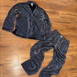 Victoria’s Secret Shimmery Black Loungewear Set size S
